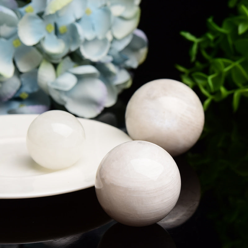 1.2-2.0 Inch White Moonstone Crystal Sphere for Healing