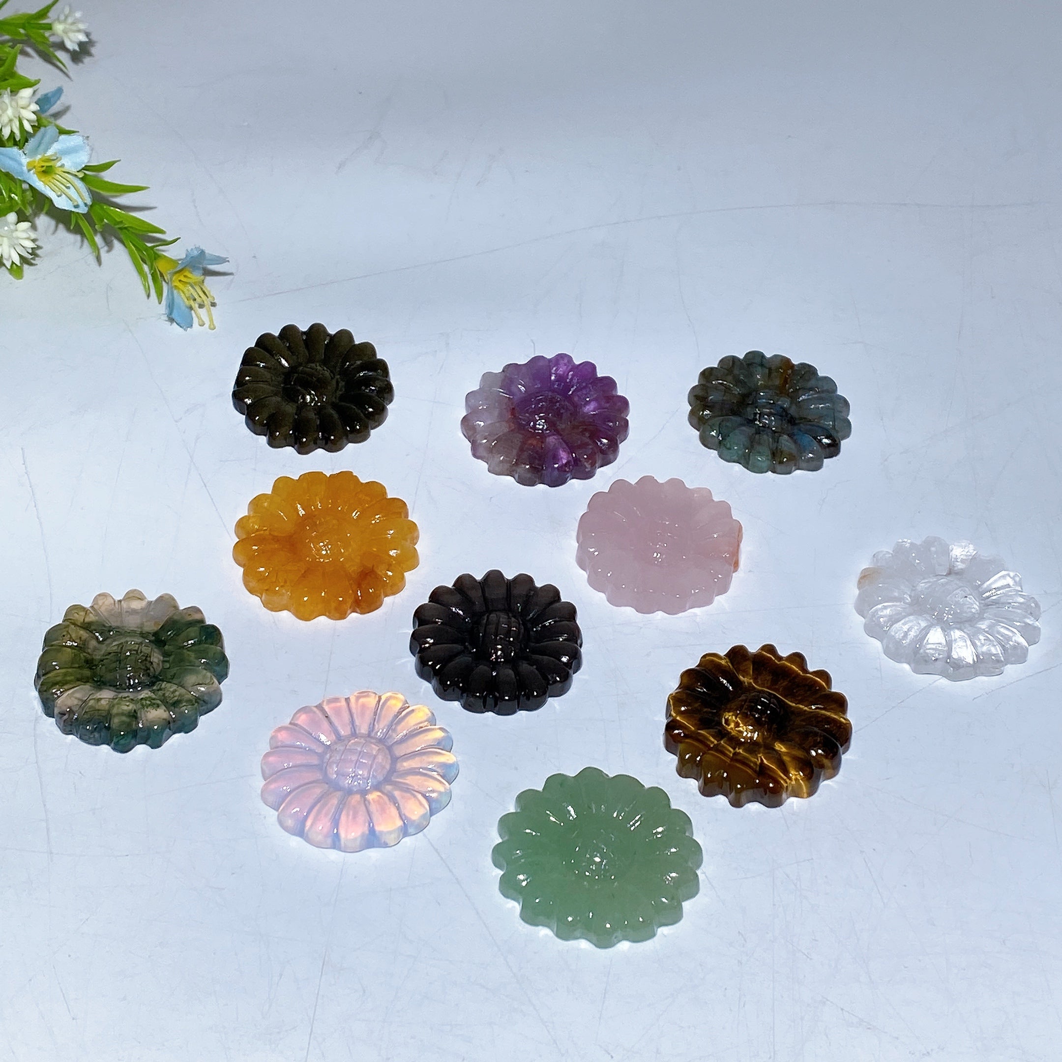 1.3 Inch Crystal Sunflower Carving Healing Figurine