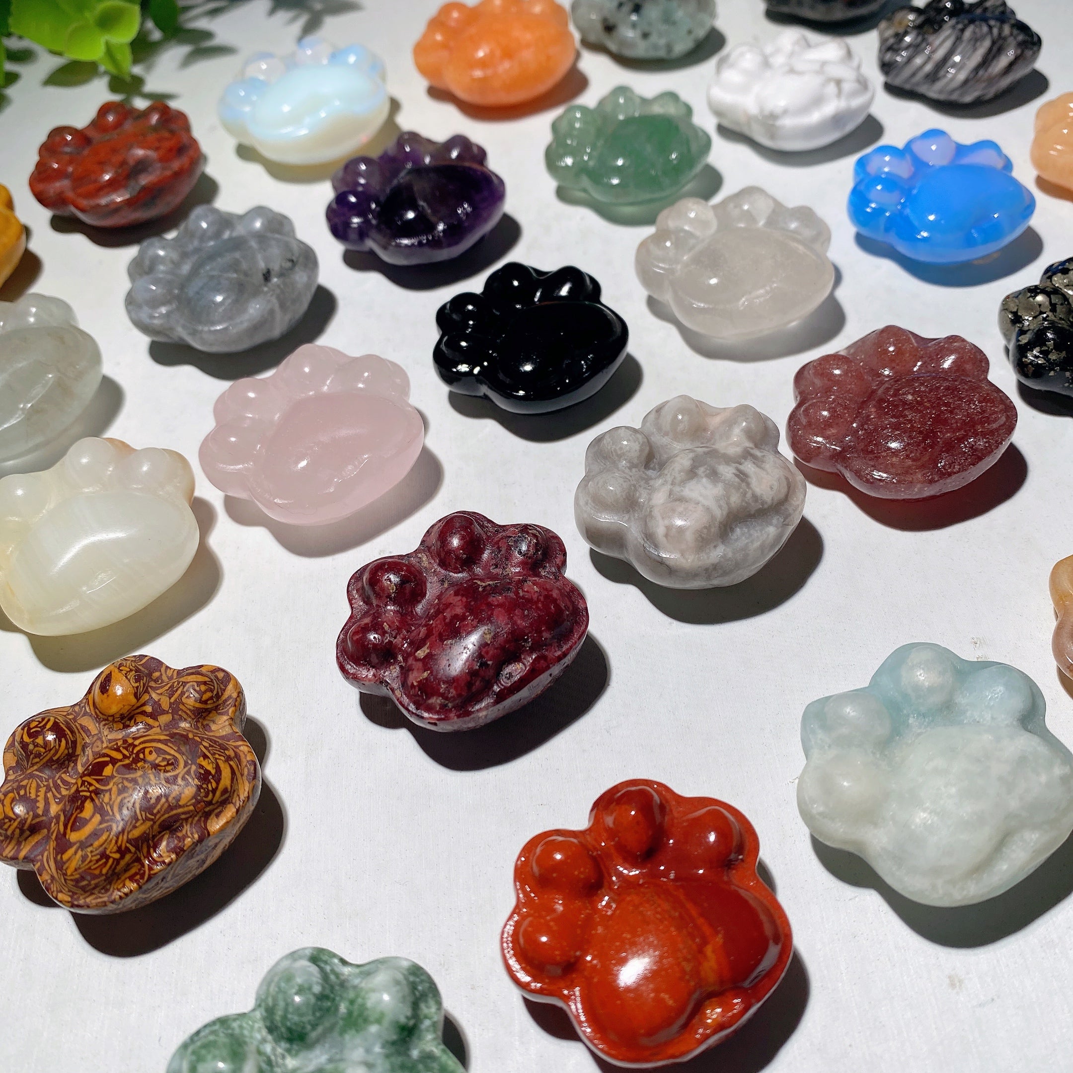Sculpture de patte de chat en cristal mixte de 1,3 po pour la guérison