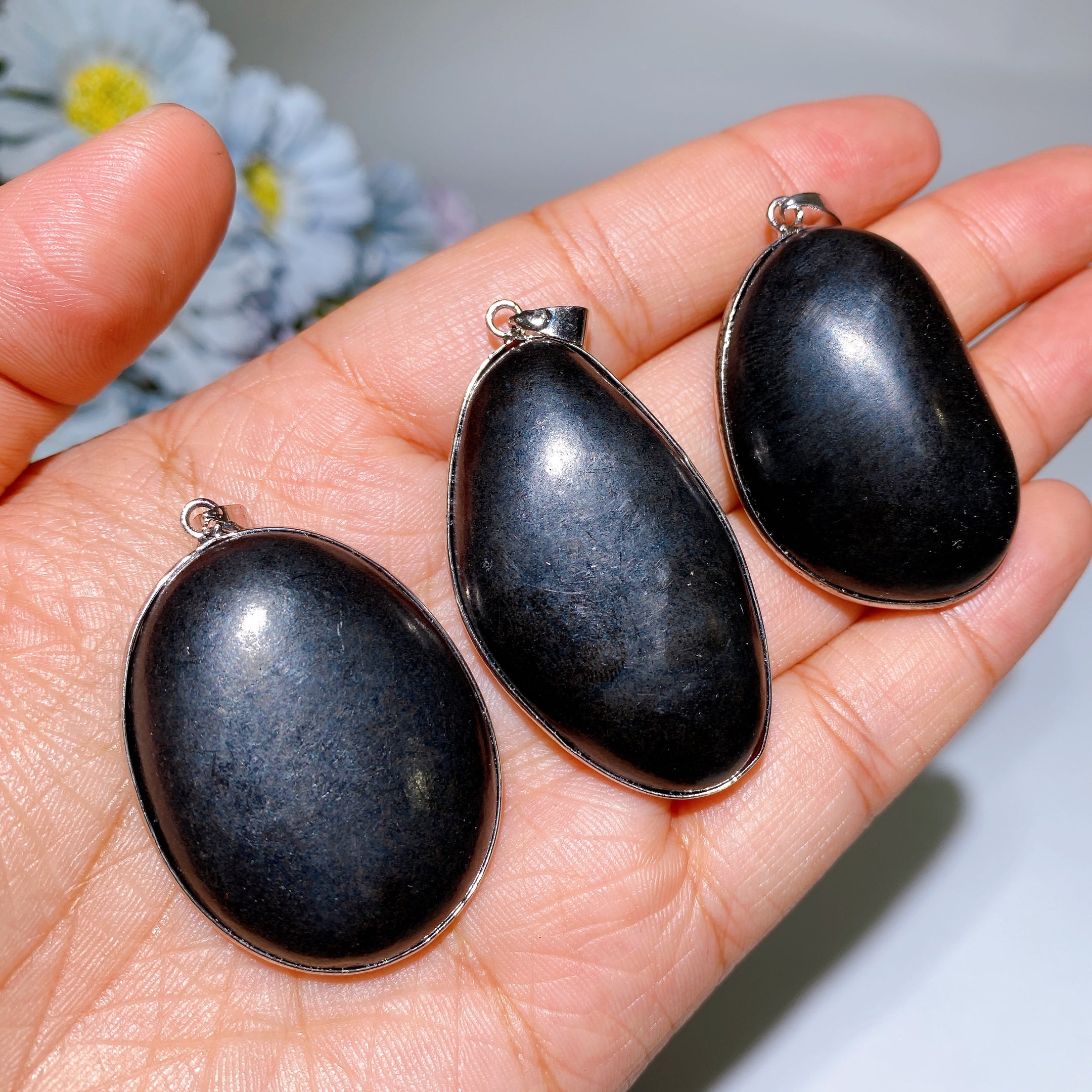 1.5-1.8" Schungite Spiritual Healing Pendant