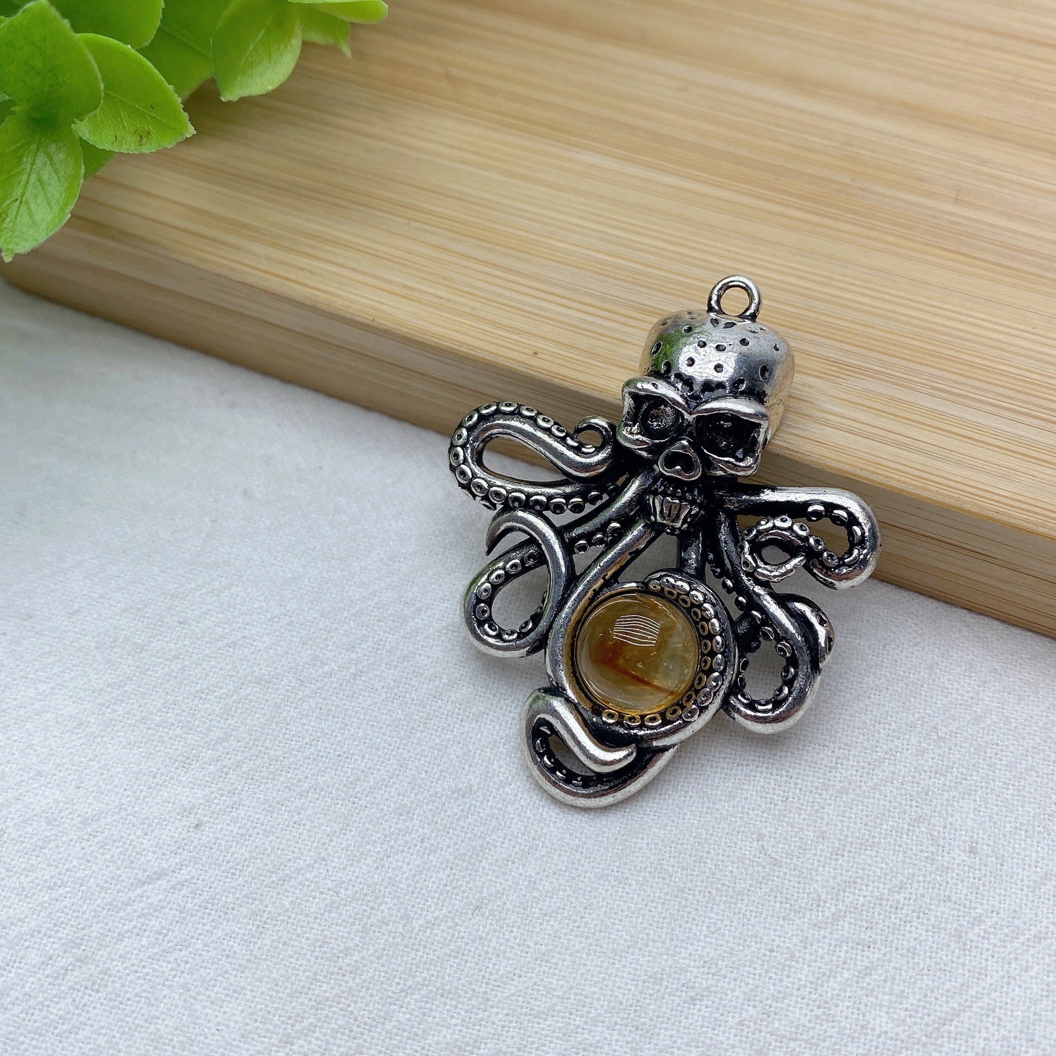 Pendentif pieuvre en cristal mixte de 1,85 po pour la guérison spirituelle