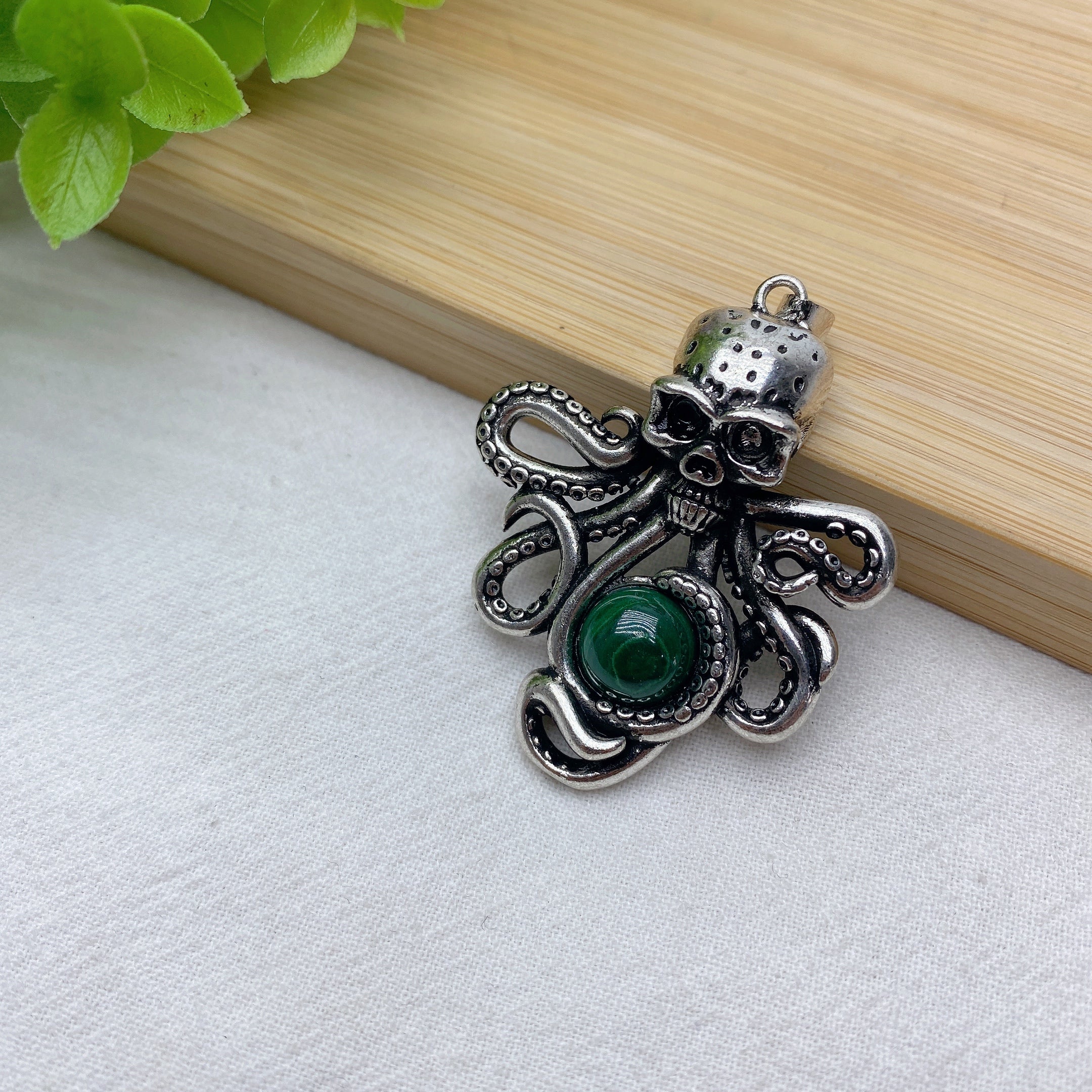 Pendentif pieuvre en cristal mixte de 1,85 po pour la guérison spirituelle