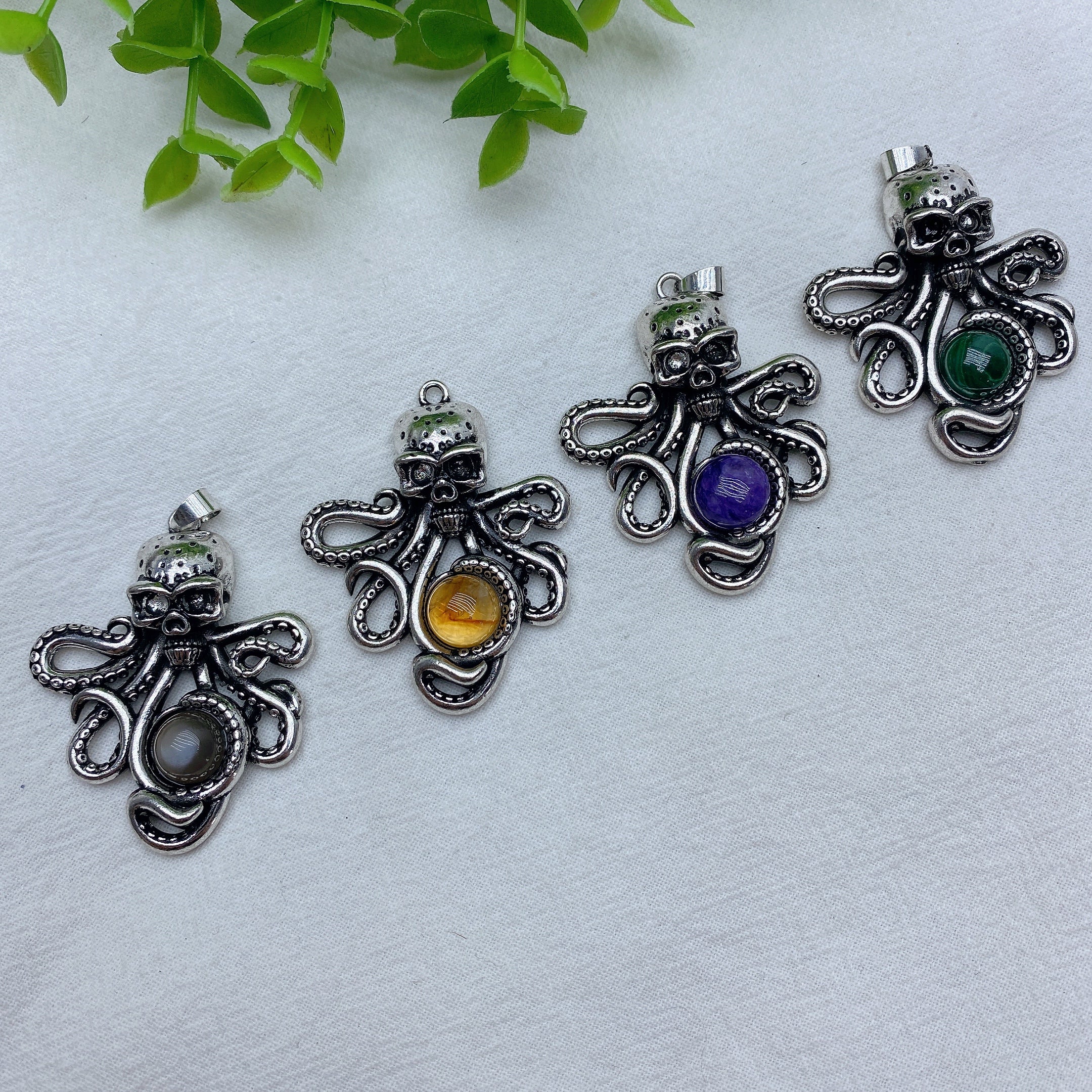 Pendentif pieuvre en cristal mixte de 1,85 po pour la guérison spirituelle