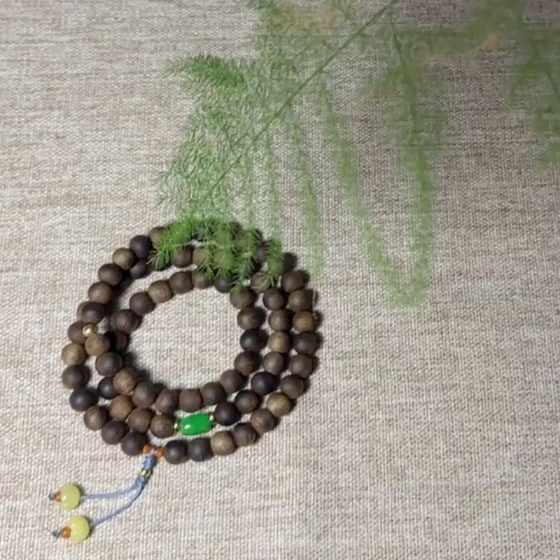 Bracelet de méditation Mala 108 perles avec bois d'agar, jade cyan et ambre