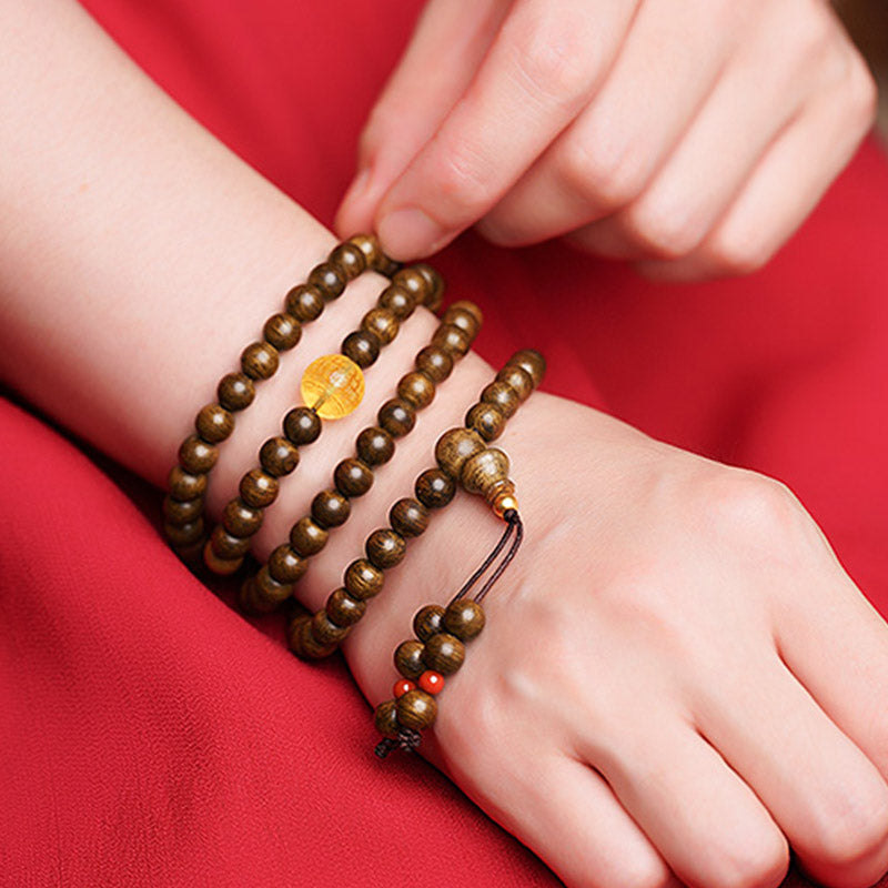 Bracelet de méditation en bois d'agar 108 perles 6 mm et 8 mm