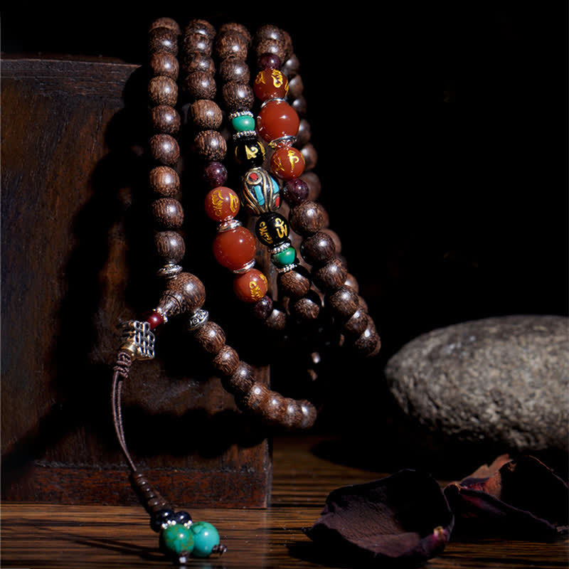 Bracelet Mala 108 en bois d'agar et d'agate rouge pour la paix et la force