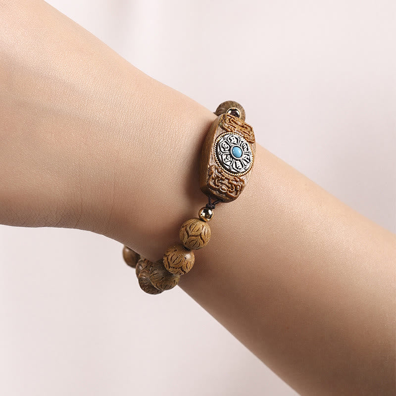 Bracelet Om Mani Padme Hum en bois de santal vert 10 mm