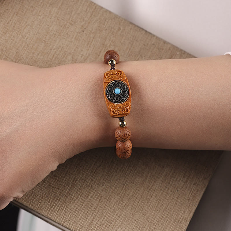 Bracelet Om Mani Padme Hum en bois de santal vert 10 mm