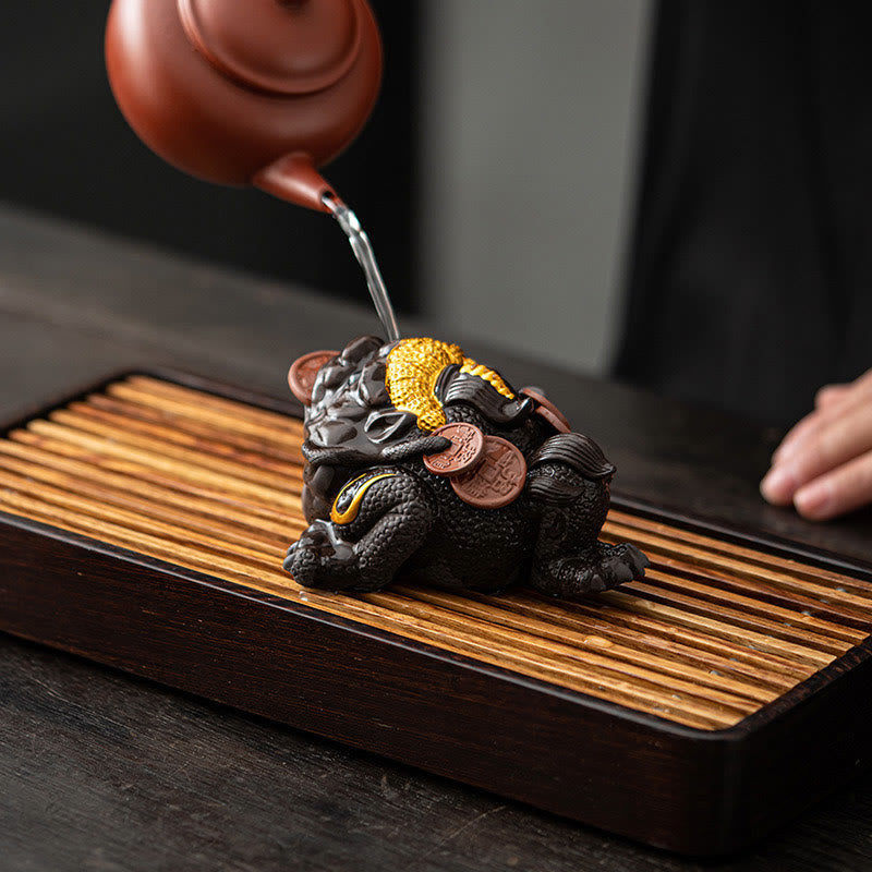 Figurine de grenouille Feng Shui en argile violette de 11 cm avec pièces de cuivre