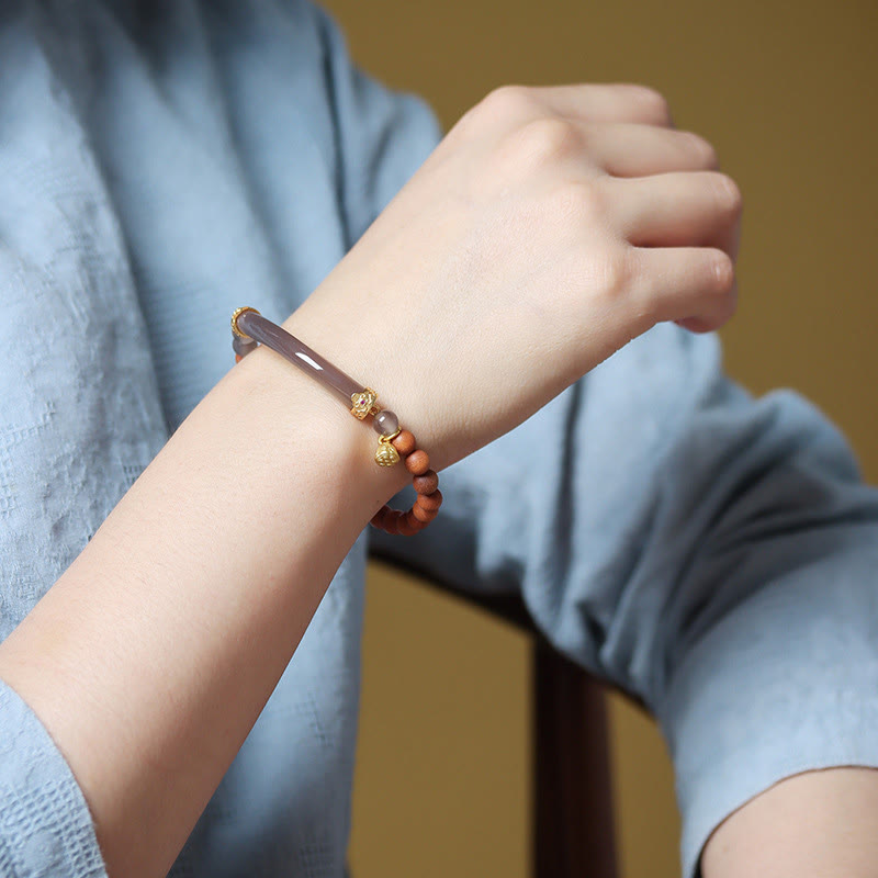 Bracelet manchette en agate grise, bois de santal et calcédoine, 14-16 cm, pour le calme