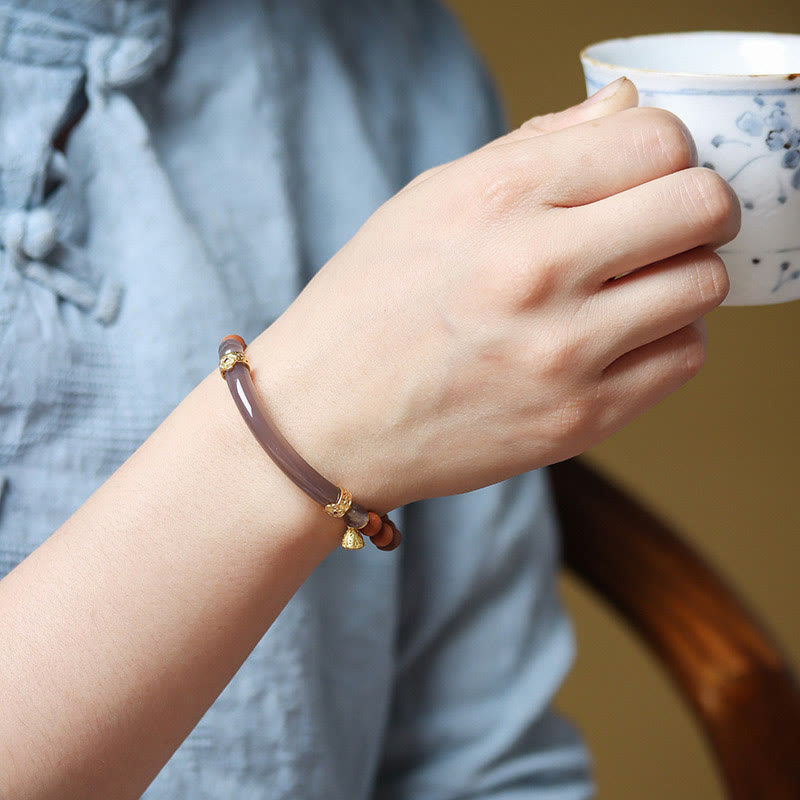 Bracelet manchette en agate grise, bois de santal et calcédoine, 14-16 cm, pour le calme