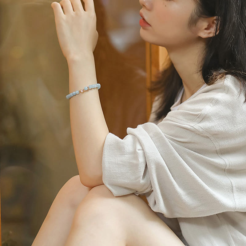 Bracelet de guérison en aigue-marine plaqué or 14 carats pour la sérénité
