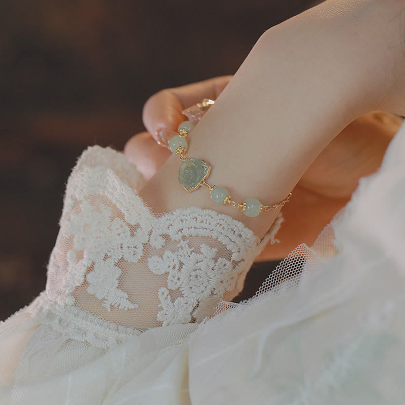 Bracelet porte-bonheur en jade Hetian plaqué or 14 carats avec fleur de rose