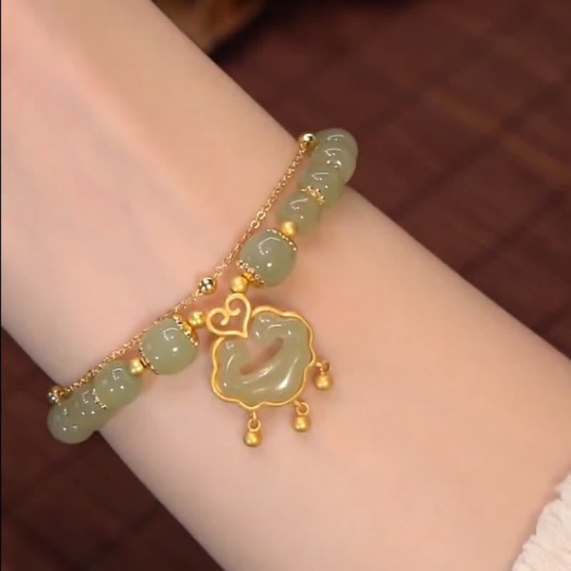 Bracelet chaîne cloche en jade Hetian plaqué or 14 carats avec fermoir à souhait