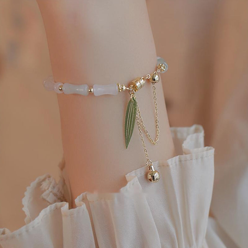 Bracelet de protection en jade blanc Hetian plaqué or 14 carats et feuille de bambou