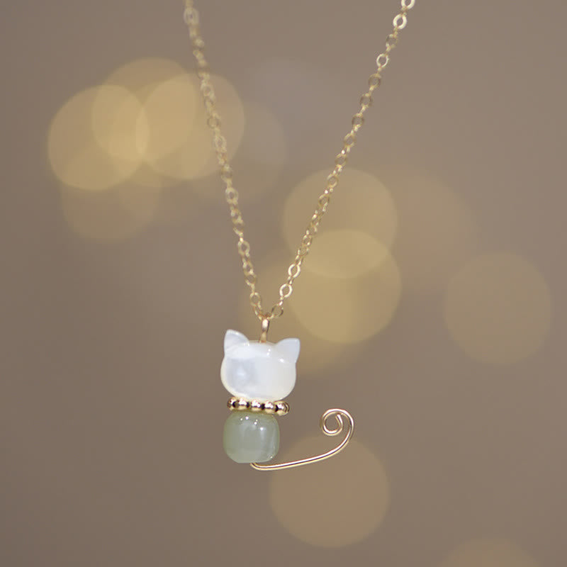 Collier pendentif chat porte-bonheur en jade plaqué or 14 carats