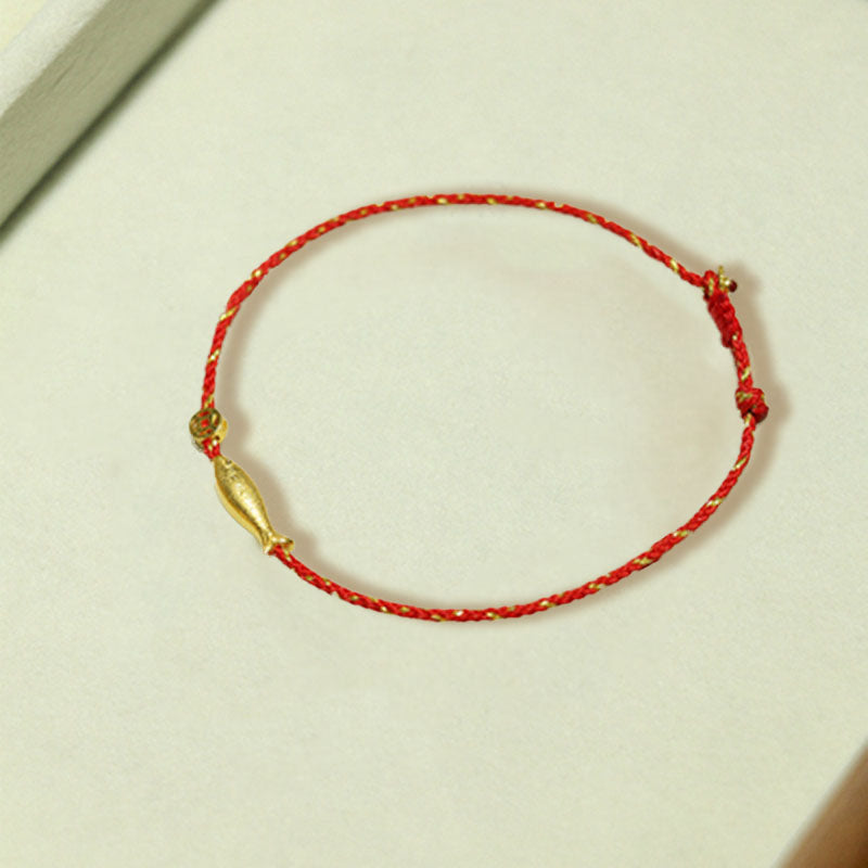 Bracelet tressé plaqué or 14 carats avec poisson koï et porte-bonheur