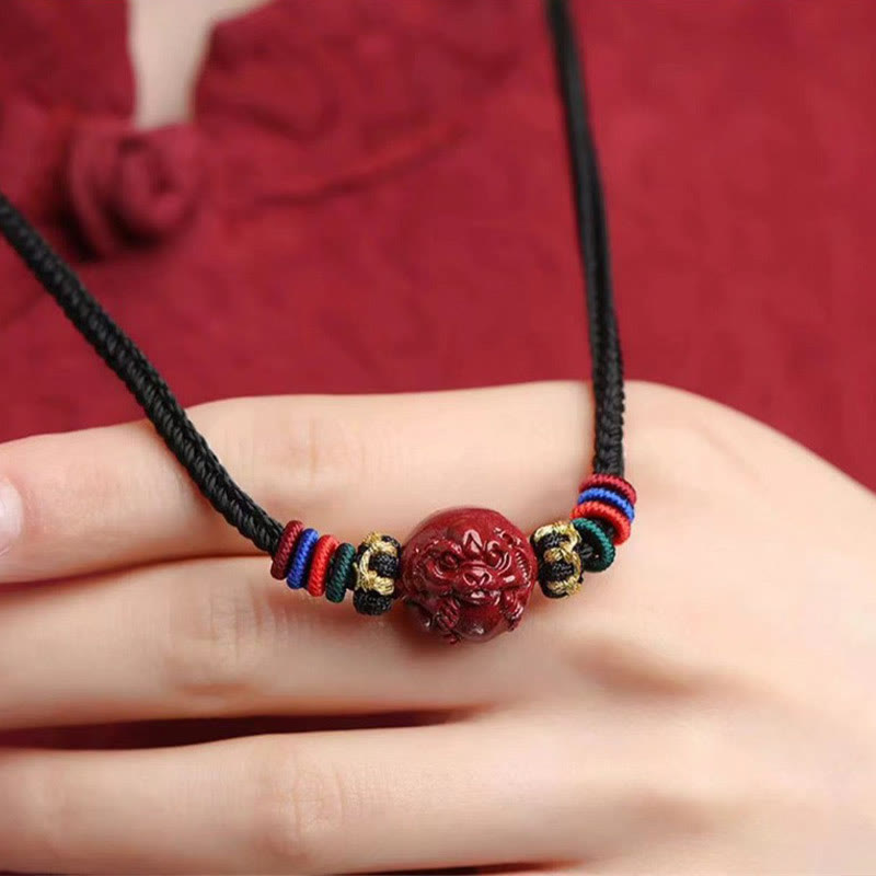 Collier pendentif bénédiction du zodiaque chinois en cinabre de 14 mm