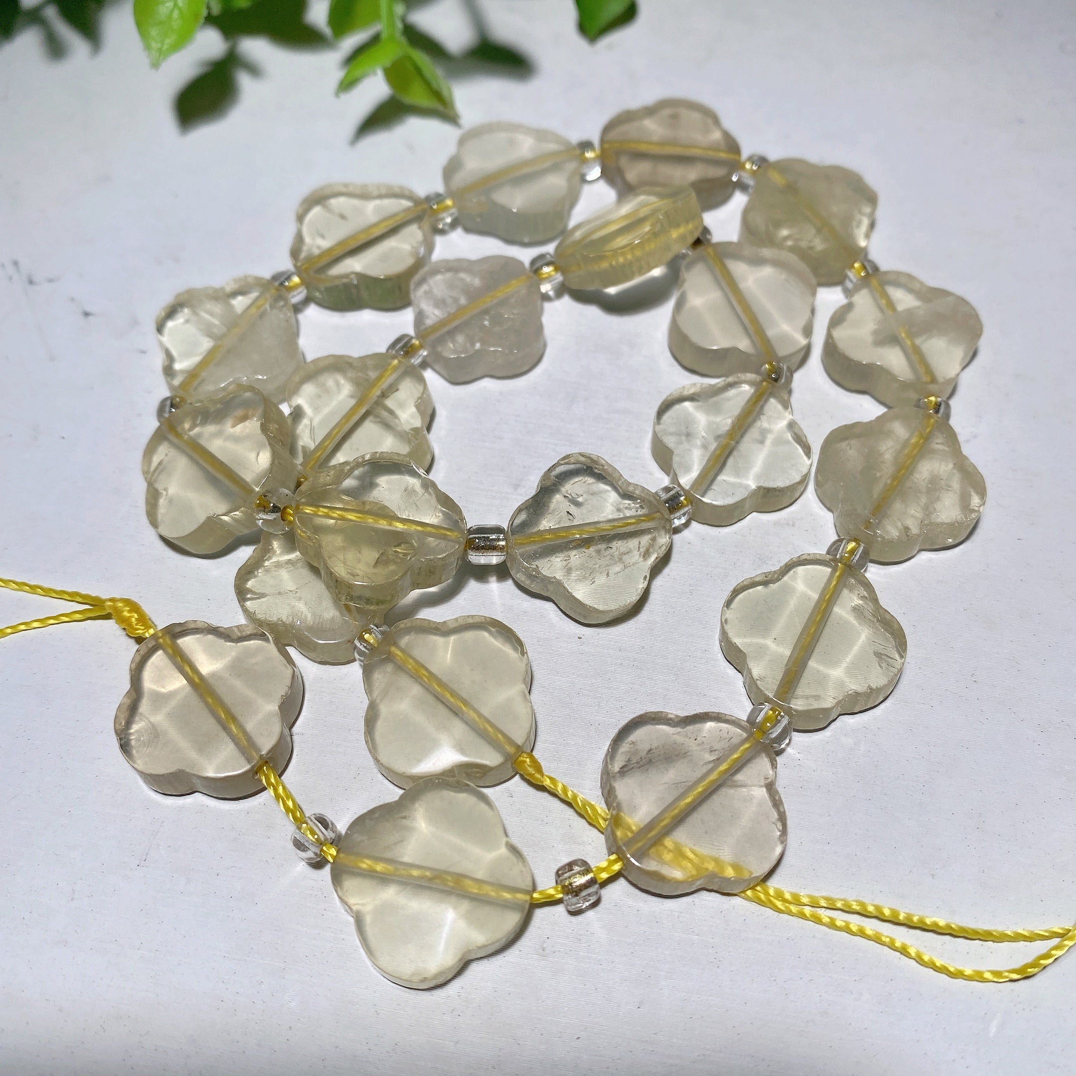 Fil de cristal mixte en forme de trèfle à quatre feuilles de 15 pouces