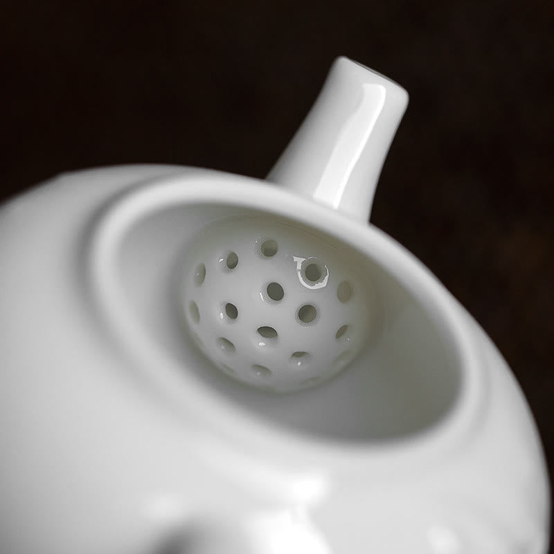 Théière chinoise en céramique de 150 ml avec motif gravé en bambou et pin prunier