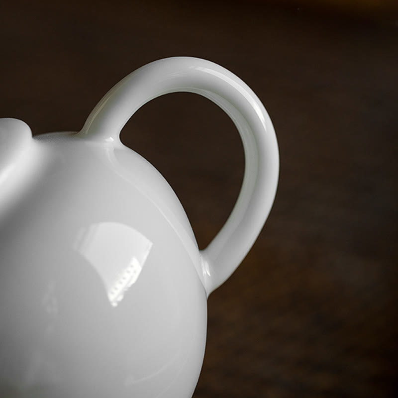 Théière chinoise en céramique de 150 ml avec motif gravé en bambou et pin prunier