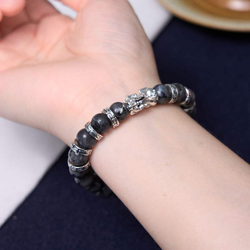 Black Glitter Stone Pixiu Power Bracelet for Wealth