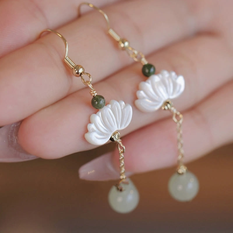 Boucles d'oreilles lotus en jade Hetian de 8 mm