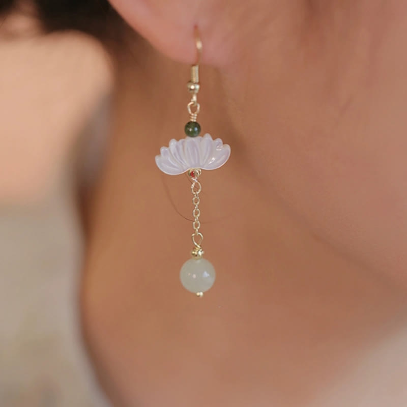 Boucles d'oreilles lotus en jade Hetian de 8 mm