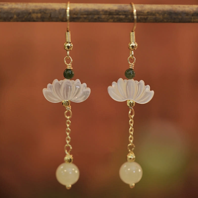 Boucles d'oreilles lotus en jade Hetian de 8 mm