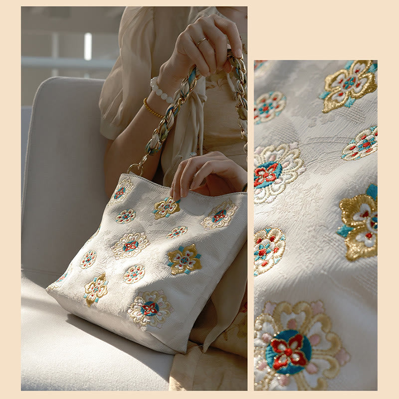 Satin Su Embroidered Crossbody Bag in Green – Elegant Yoga Tote