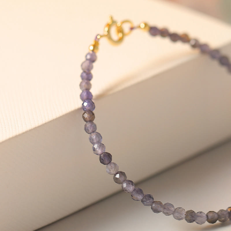 Bracelet de communication ultra-fin en perles d'améthyste et d'iolite de 3 mm