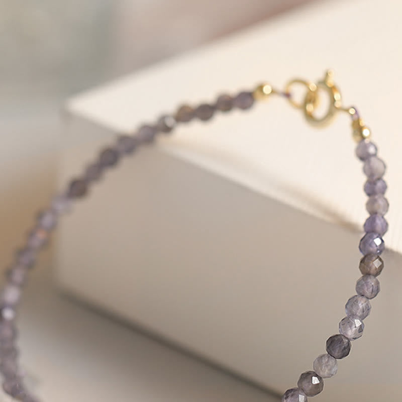 Bracelet de communication ultra-fin en perles d'améthyste et d'iolite de 3 mm