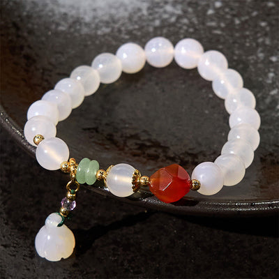 Bracelet porte-bonheur en agate blanche et agate rouge de 8 mm avec breloque en forme de gousse de lotus