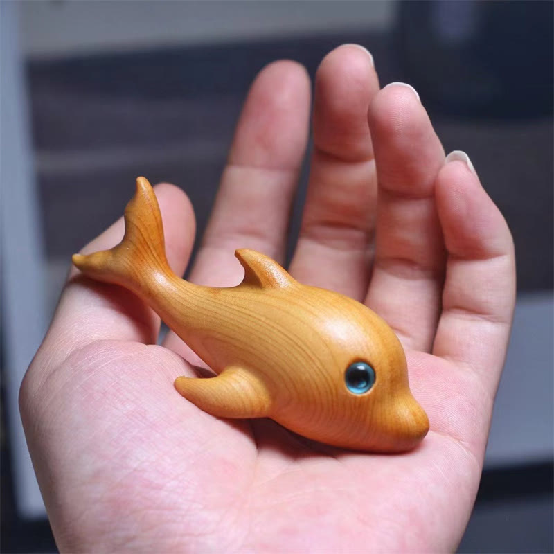 Wooden Thuja Sutchuenensis Dolphin Statue 8cm Spiritual Decor