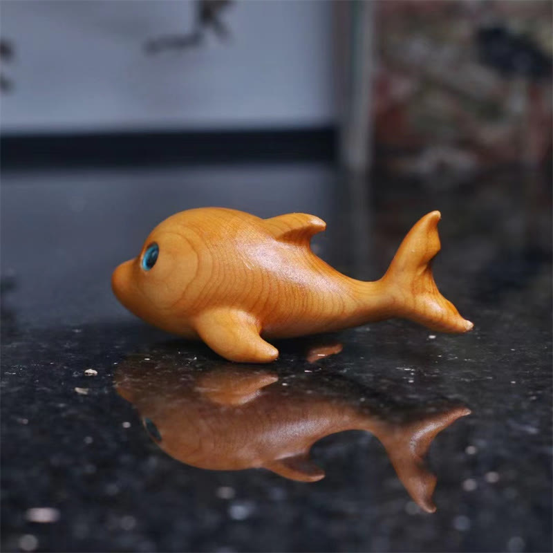 Wooden Thuja Sutchuenensis Dolphin Statue 8cm Spiritual Decor