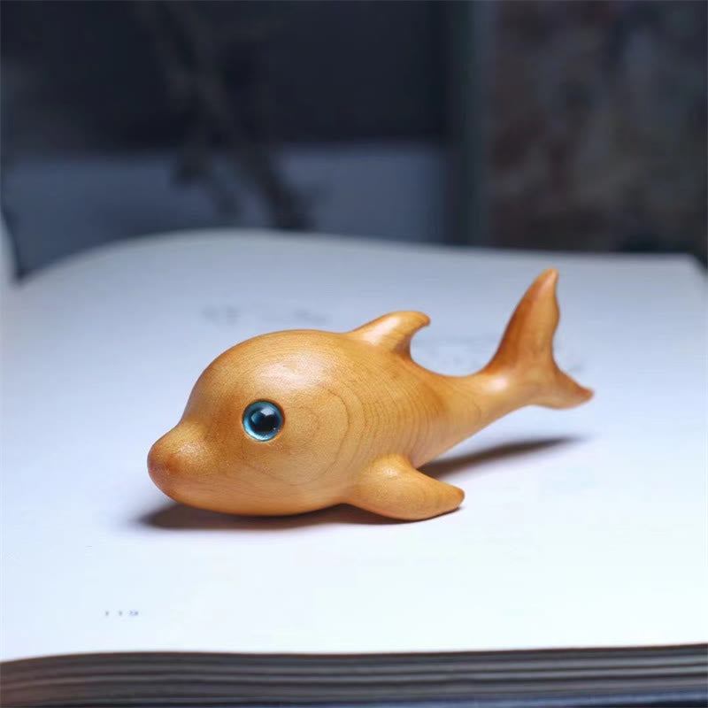 Wooden Thuja Sutchuenensis Dolphin Statue 8cm Spiritual Decor