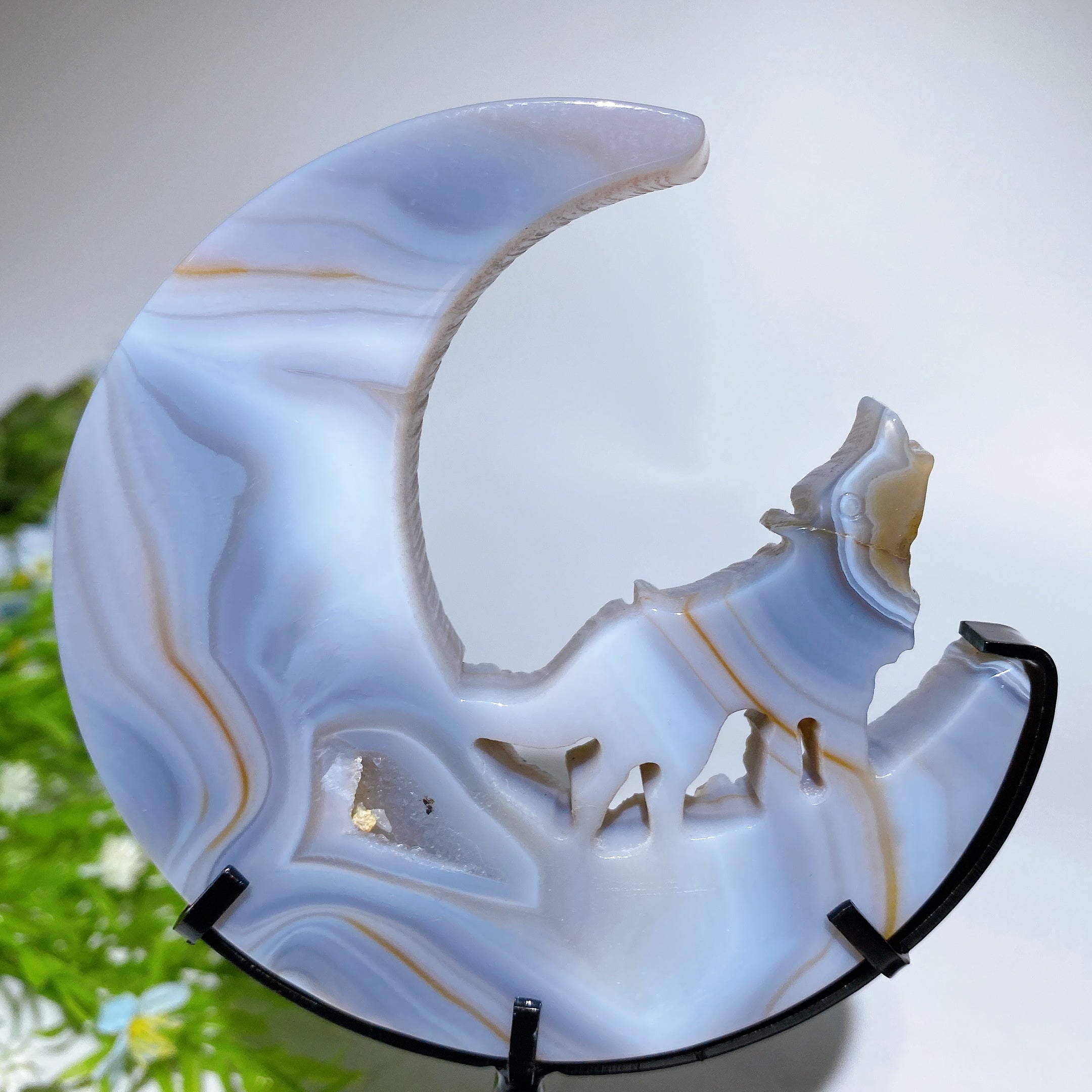 18cm Druzy Agate Wolf & Moon Crystal Figurine Sculpture