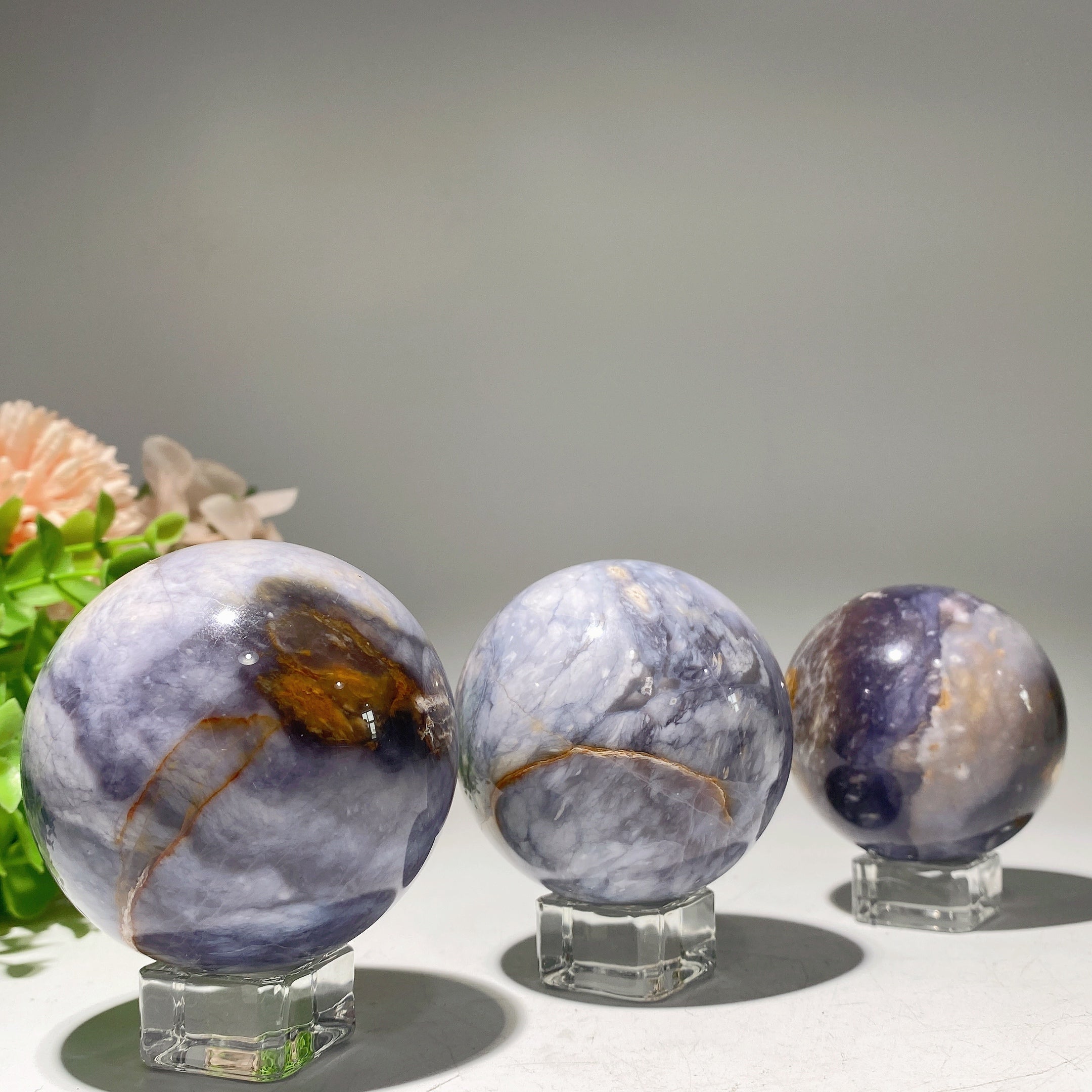 2.0-2.8 inch Pterocarpus Santalinus Wood Sphere for Healing