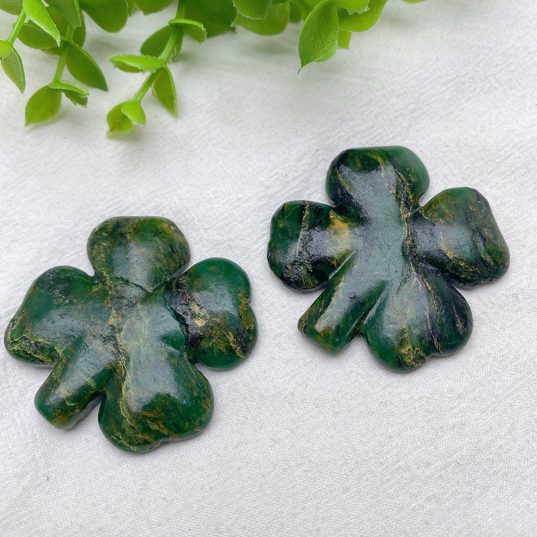 2.0 Inch Emerald Jade & Blood Stone Four-Leaf Clover Figurine