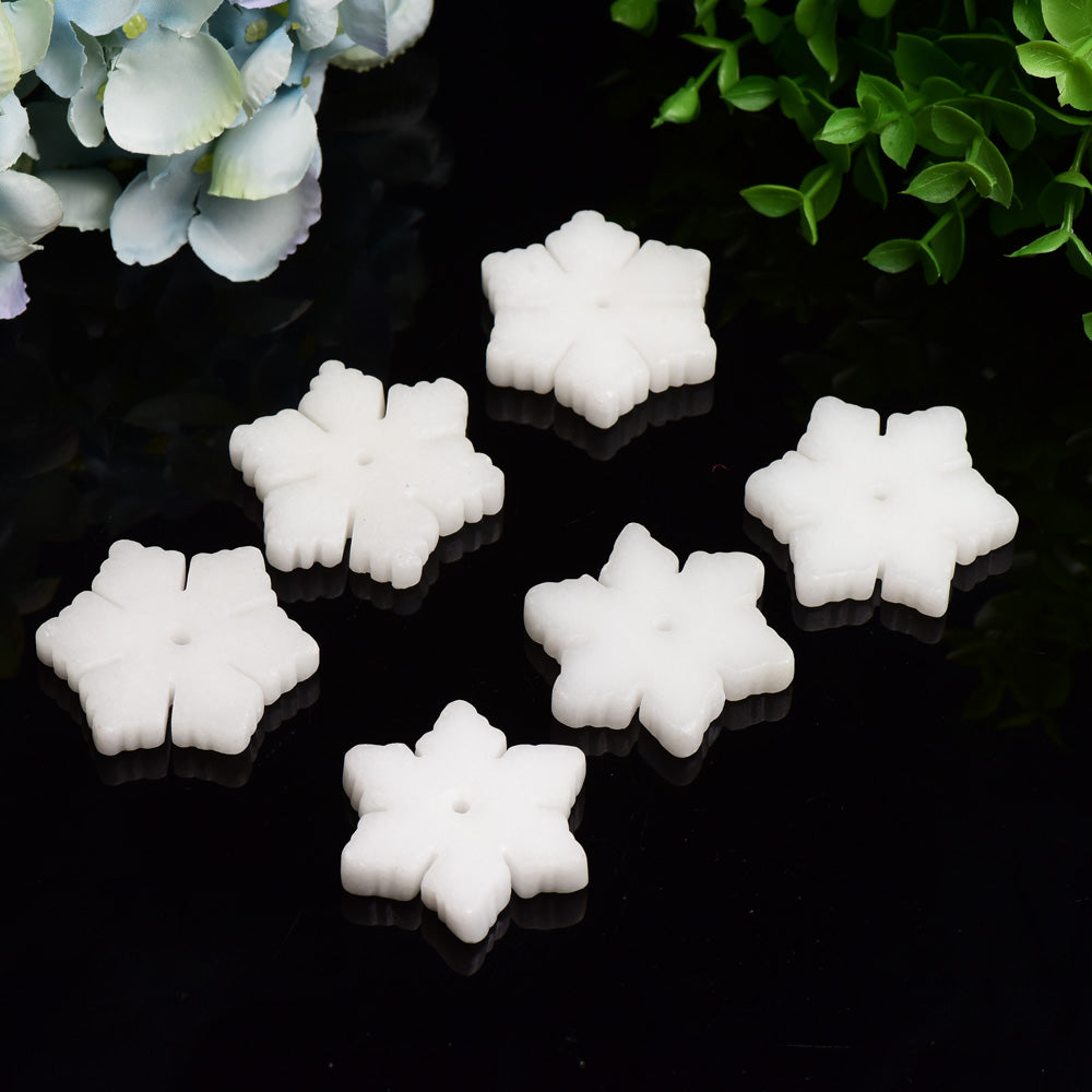 2-Inch White Jade Snowflake Crystal Figurine Carving