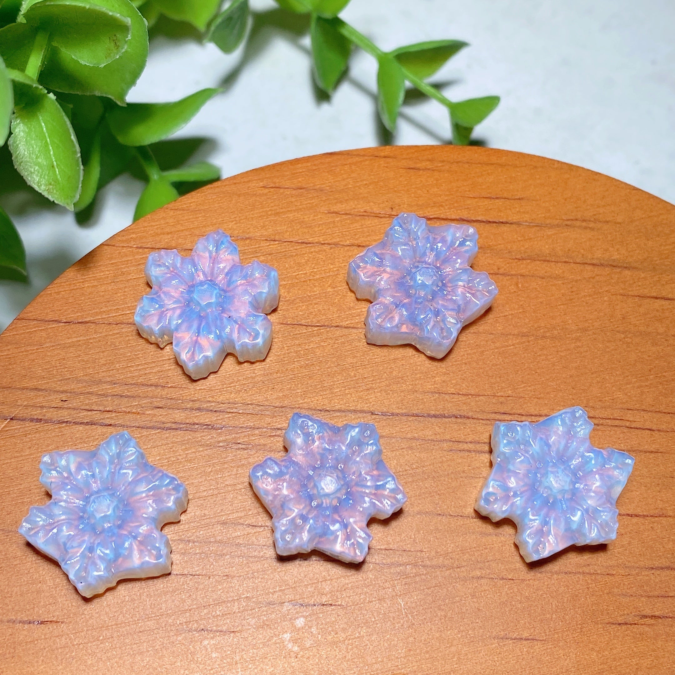 20mm Opalite Crystal Figurines for Healing and DIY Jewelry