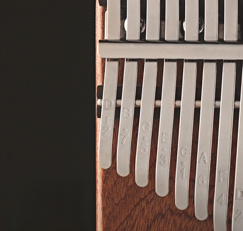 Piano à pouce Kalimba 21 touches en bois de santal jaune pour la méditation