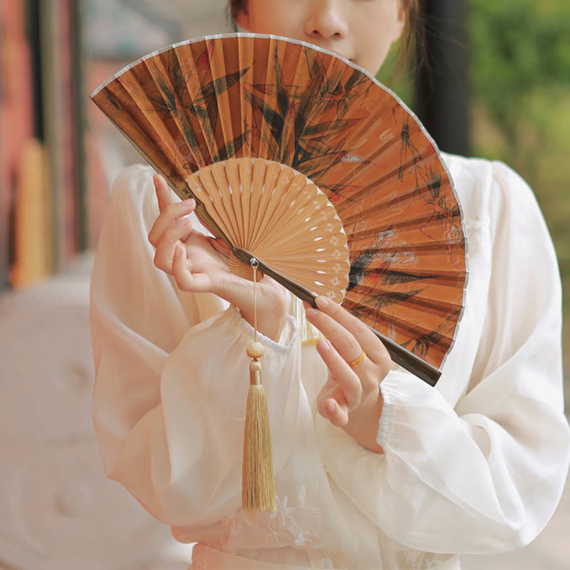 Éventail chinois pliable de 21 cm en soie Xiangyunsha et bambou