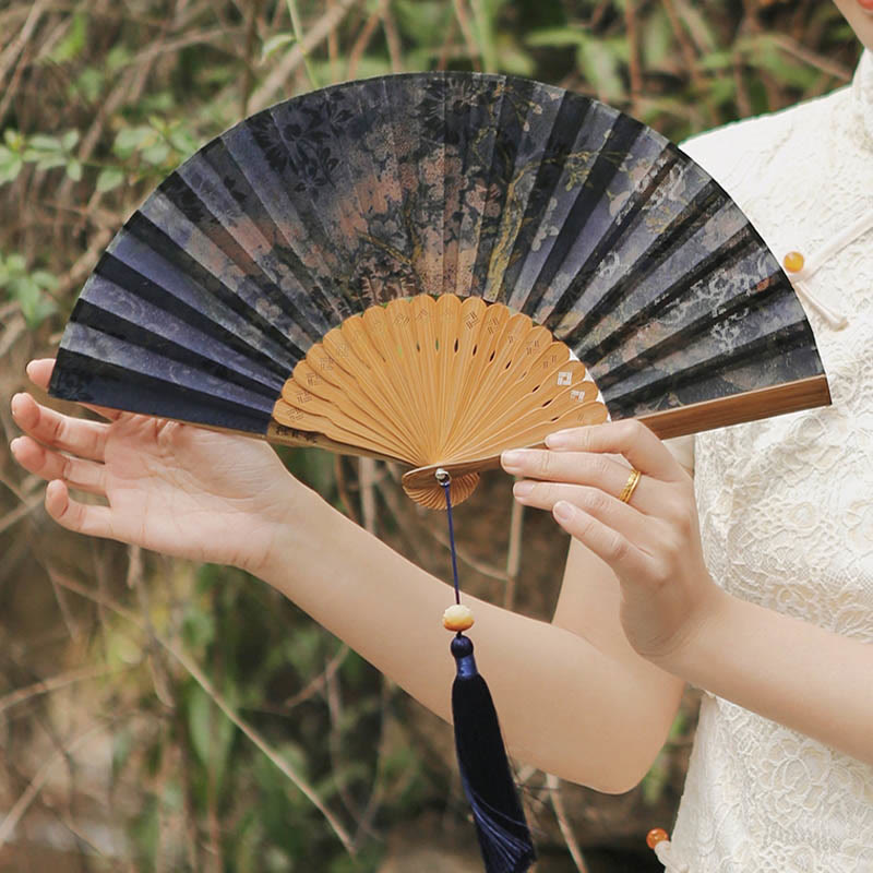 Éventail chinois pliable de 21 cm en soie Xiangyunsha et bambou