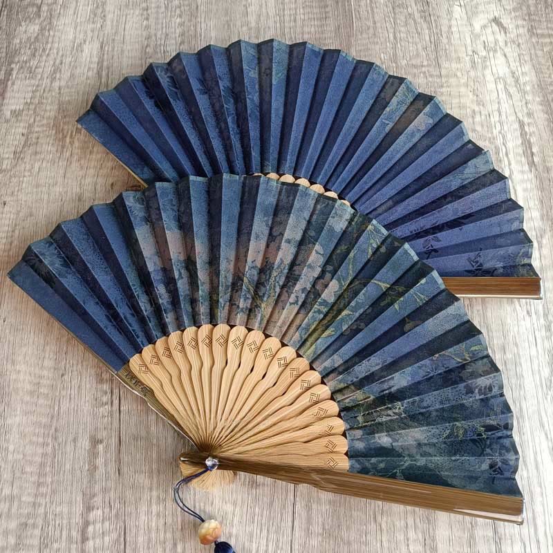 Éventail chinois pliable de 21 cm en soie Xiangyunsha et bambou