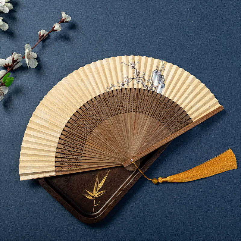 Éventail chinois pliable en soie de 22,5 cm | Motif libellule et lotus