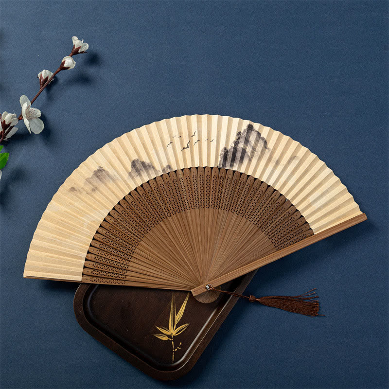 Éventail chinois pliable en soie de 22,5 cm | Motif libellule et lotus