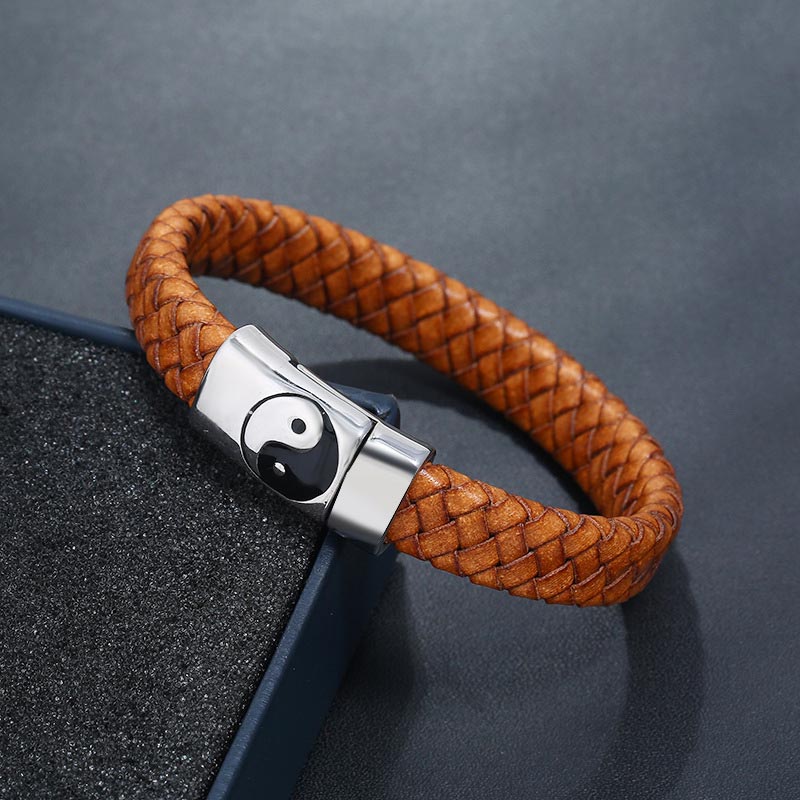Unisex Titanium Steel Yin Yang Bracelet for Balance 22.5cm