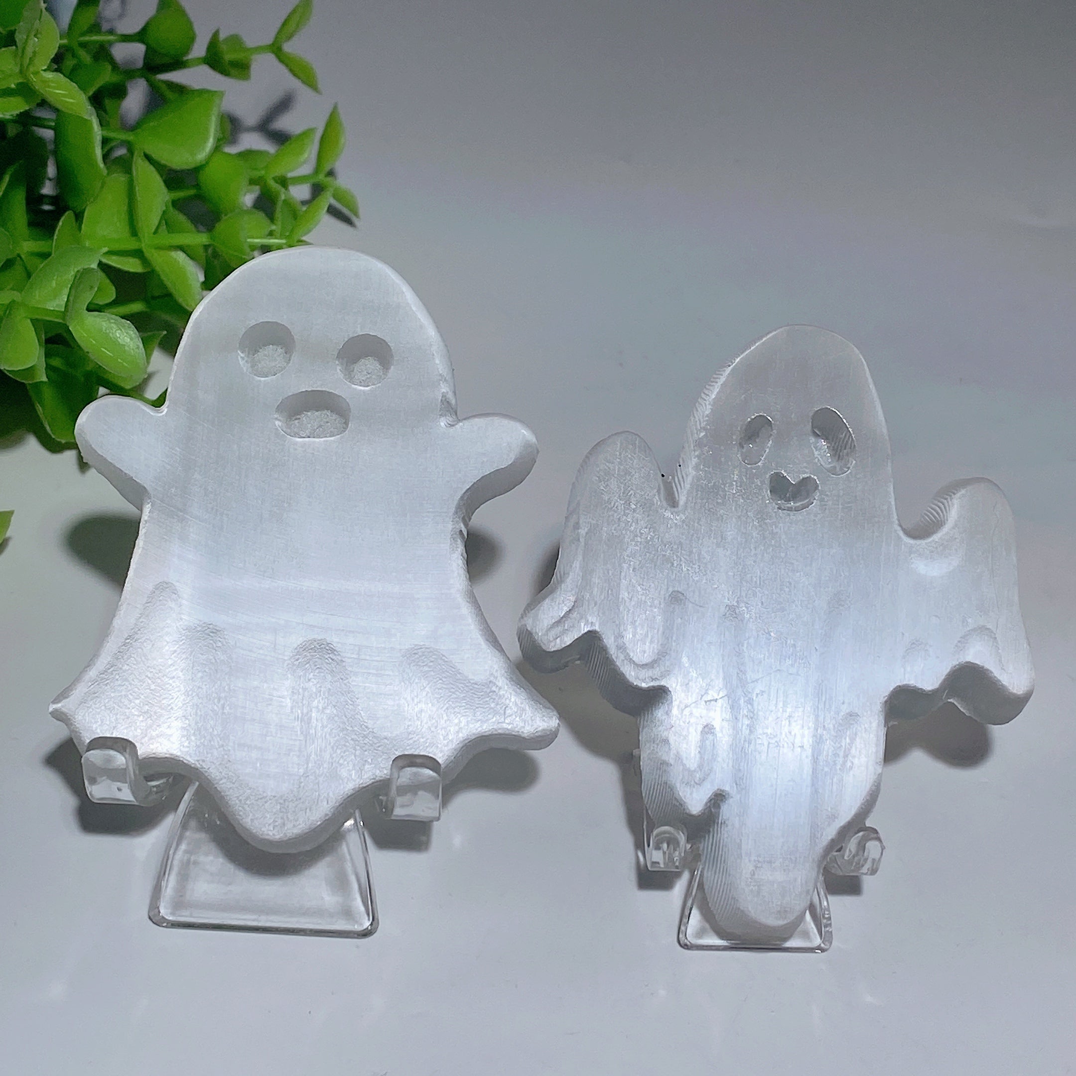 Figurine fantôme en sélénite de 3,1 pouces pour l'énergie de guérison