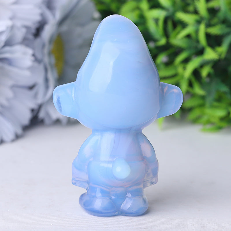 Figurine sculptée en cristal d'opalite bleue de 3,2 pouces